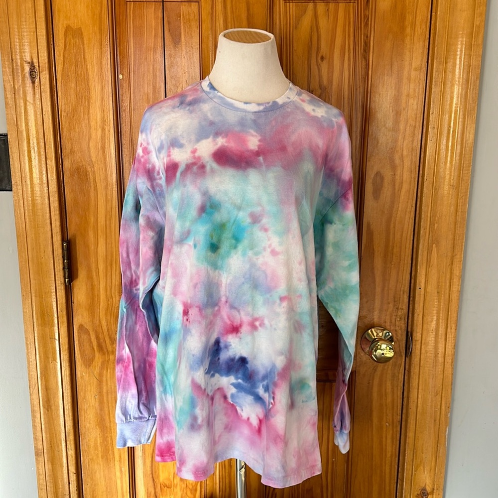 Tye dye long sleeve shirt